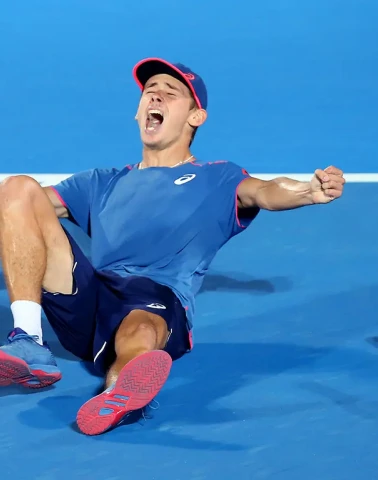 De Minaur, Medvedev'i Mağlup Ederek Monte-Carlo Çeyrek Finallerine Yükseldi!
